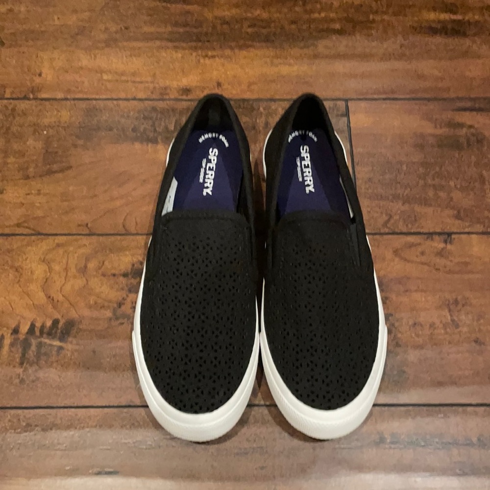 NWOB Sperry black slip on size 9
